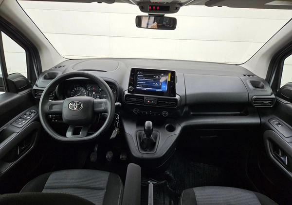 Toyota Proace City Verso cena 77900 przebieg: 77000, rok produkcji 2020 z Międzyrzecz małe 106
